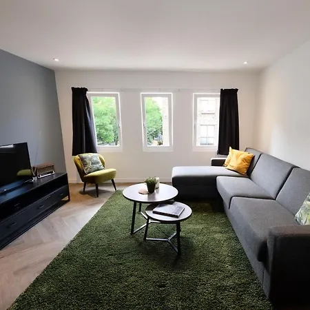 Spacious 65m2 In The Centre Of - R65b *