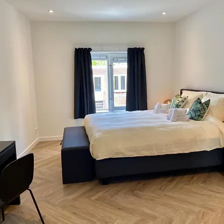 Spacious 65m2 In The Centre Of - R65b 埃因霍温